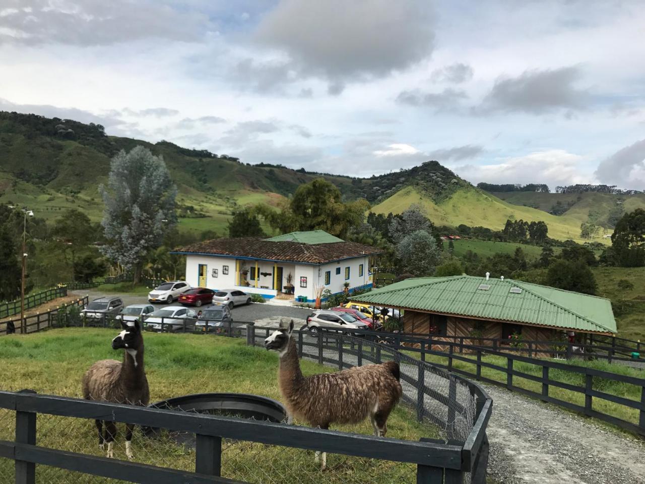 Hotel Bariloche Santa Rosa de Cabal Eksteriør billede