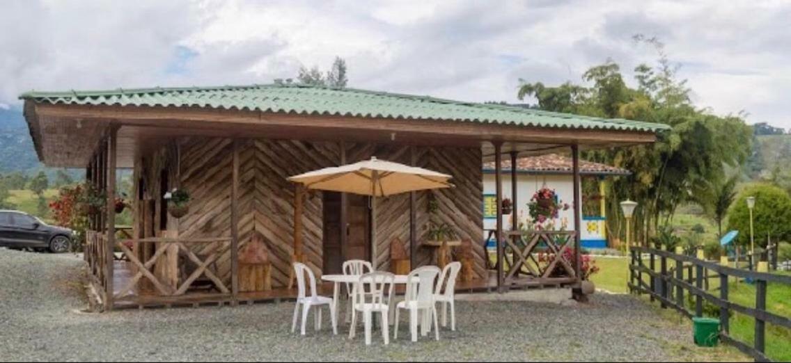 Hotel Bariloche Santa Rosa de Cabal Eksteriør billede